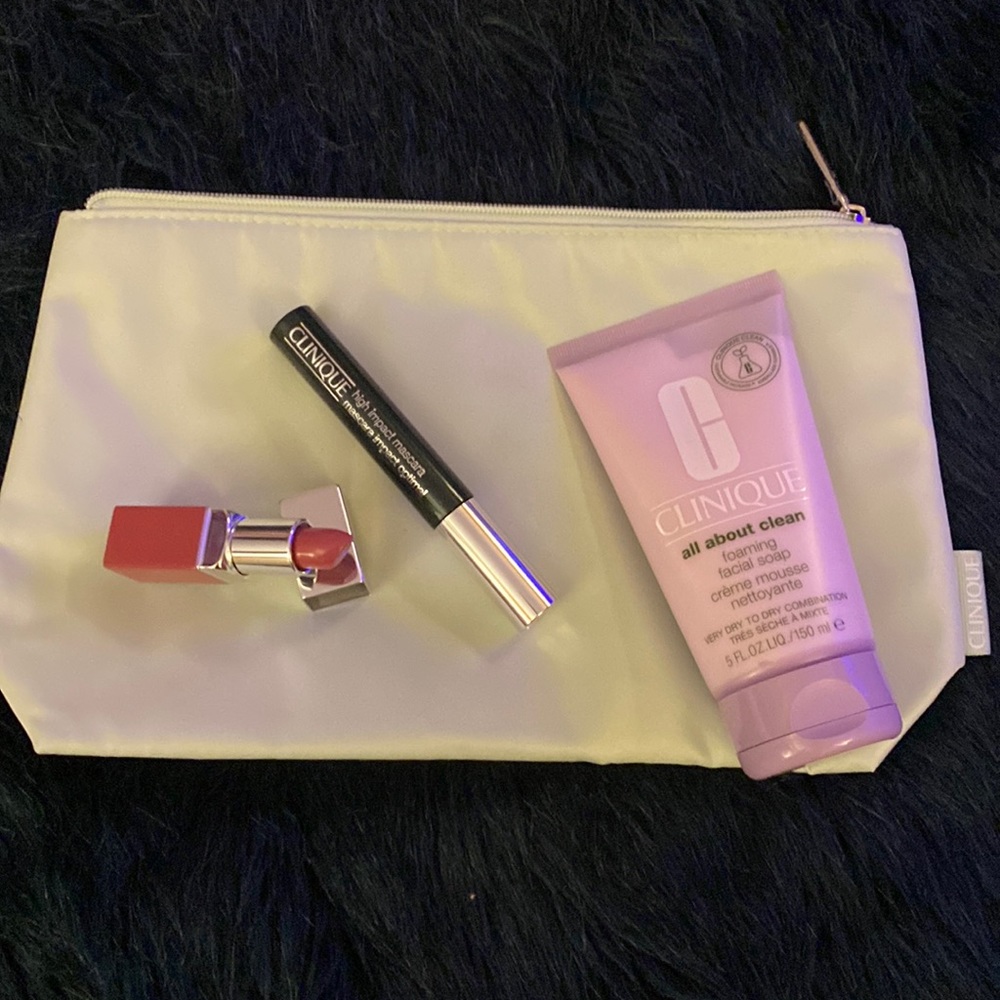 Clinique 4 piece set, brand new